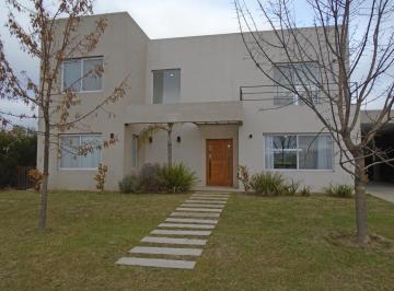 1 · Venta Casa 4 Ambientes en Ingeniero Maschwitz