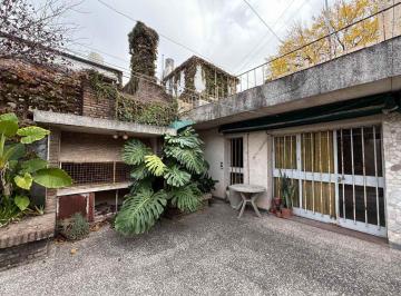Casa · 214m² · 5 Ambientes · Venta Casa 4 Dorm. con Patio Rep. La Sexta
