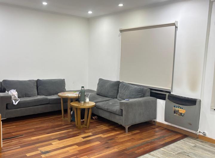 Casa en alquiler en Isidro Casanova · 5 ambientes