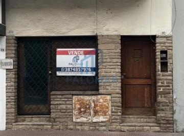 Casa · 127m² · 2 Dormitorios · Casa en Venta - Calle Lerma 122