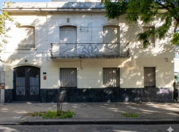 Casa · 138m² · 4 Ambientes · 1 Cochera · Casa en Plaza Rocha
