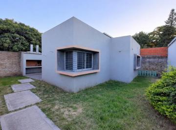 Casa · 80m² · 3 Ambientes · Venta Casa Interna de 2 Dorm.