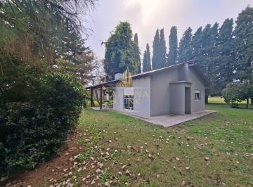 Quinta vacacional · 220m² · 3 Ambientes · 1 Cochera · Venta de 1.5 Ha con Casa, Pileta y Galpon en Cañuelas