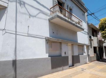 Casa · 232m² · 3 Ambientes · Casa a La Venta en Barrio Constituyentes
