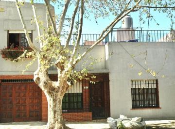 Casa · 150m² · 5 Ambientes · 2 Cocheras · Chalet a La Venta en Bella Vista - Apto Crédito