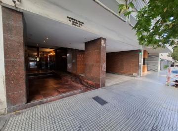 Departamento de 3 ambientes, Recoleta · 3 Ambientes Contrafrente Super Lumiinoso Balcon Coriido 2 Baños Excelente Ubicación Austria 1934