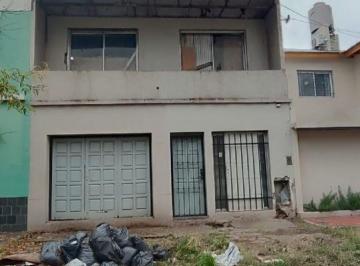 Casa de 3 ambientes, Tres de Febrero · PH en Venta a Refaccionar