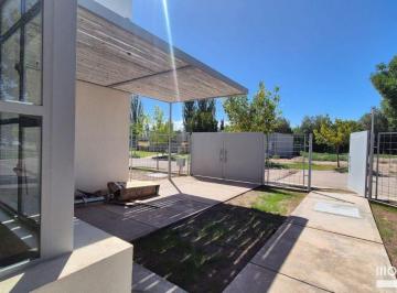 PH de 3 ambientes, Luján de Cuyo · PH en Venta C/ Cochera en Luján de Cuyo