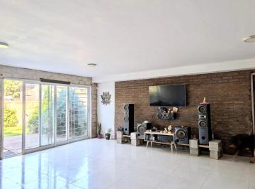 Imagen1 · Chalet Dos Plantas con Garaje y Parqueado