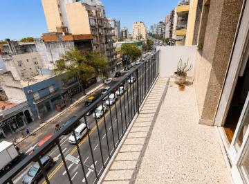 Departamento · 60m² · 3 Ambientes · Departamento 3 Ambientes con Doble Balcon en Villa Luro. Orientación Norte