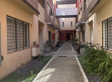 Departamento · 55m² · 3 Ambientes · Departamento en Alberdi Cod 4