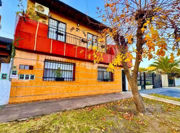 Casa · 80m² · 4 Ambientes · Venta Casa PH 4 Amb con Patio y Terraza Ituzaingo