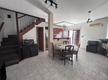 PH · 60m² · 3 Ambientes · 1 Cochera · El Equilibrio Perfecto Entre Casa y Departamento Existe… y Está en Banfield