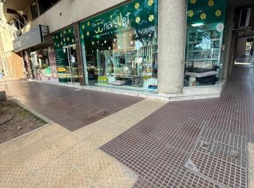 Local comercial · 120m² · 8 Ambientes · Alberdi | Local Comercial 120 m² en Esquina San Juan y Calasanz | Apto Gastronómico