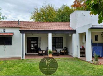 Casa de 4 ambientes, Pilar · Casa en Alquiler 3 Dorm. - 1035 m² con Pileta y Quincho - del Viso Pilar