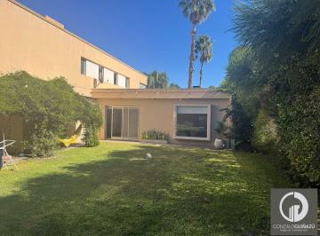 Casa · 279m² · 6 Ambientes · 2 Cocheras · Casa 3 Dorm., Pileta