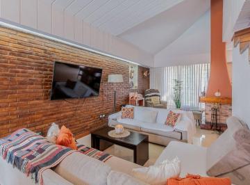 Casa · 320m² · 6 Ambientes · 3 Cocheras · Venta Casa 6 Ambientes Liniers Pileta 3 Cocheras