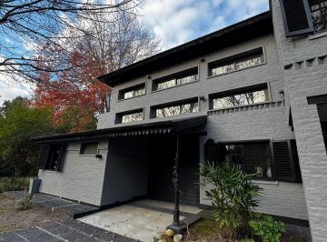 Fachada · Casa en Venta en El Ombú