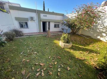Consultorio de 7 ambientes, Córdoba · B°ltamira - Casa Ideal Centro Medico - 6 Consultorios