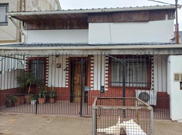 Casa · 140m² · Casa en Bernal Oeste