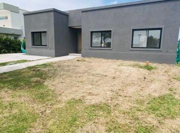 Casa · 160m² · 4 Ambientes · 1 Cochera · Casa en Venta en El Cantón Islas, El Cantón, Escobar