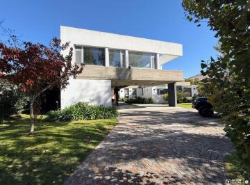 Imagen 1 · Casa en Venta en La Concepción 5 Dorm.