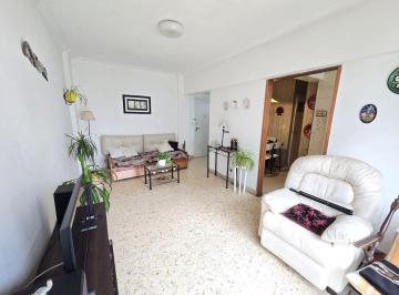 Departamento de 3 ambientes, Mar del Plata · Departamento de 3 Ambientes a La Calle con Balcón Corrido y Excelente Luminosidad