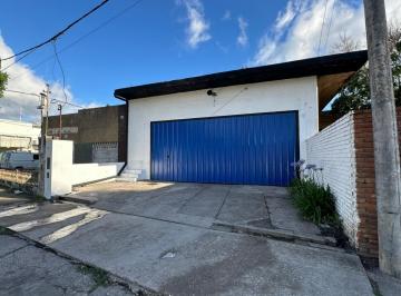 Bodega-Galpón · 200m² · Alquiler Galpon - Local 200 m² en Fisherton
