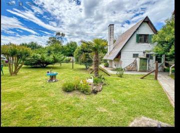 Casa · 110m² · 4 Ambientes · 2 Cocheras · Venta Casas Sobre Amplio Lote en Chascomus - Ideal Renta o Inversion