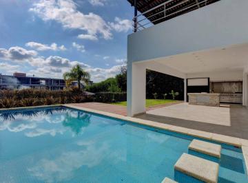Casa · 520m² · 8 Ambientes · 3 Cocheras · Casa en Venta en El Yacht, Nordelta, Tigre