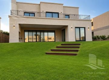 Casa · 270m² · 7 Ambientes · Alquiler - Casa 6/seis Ambientes, a La Laguna, Balcón, Jardín - Laguna Grande, Villanueva