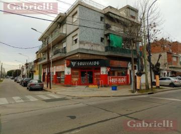 Local comercial · 201m² · Oportunidad Local Ubicado en Lanus Oeste, a 200 m de La Av Sanmartin