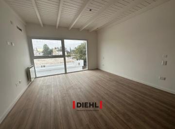 Casa · 150m² · 5 Ambientes · 2 Cocheras · Housing Exclusivo en Cerro de Las Rosas | 2 Dorm. y Quincho Propio