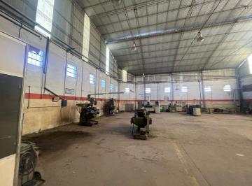 Bodega-Galpón de 7 ambientes, Córdoba · B°san Vicente - Bernardo de Irigoyen Esq Corrientes - 4 Naves 3600 m²