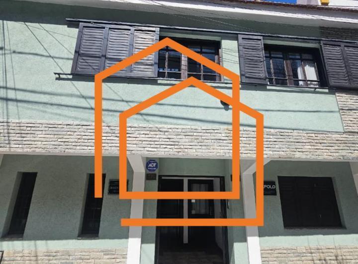 Oficina comercial · 400m² · 8 Ambientes · 1 Cochera
