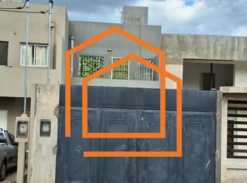 Casa · 150m² · 4 Ambientes · 2 Cocheras · Casa en Salta