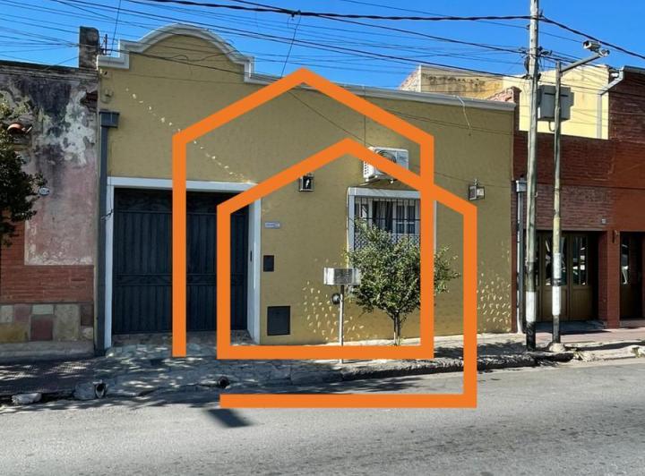 Casa · 187m² · 7 Ambientes · 1 Cochera