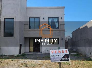 Casa · 400m² · 4 Ambientes · 2 Cocheras · Casa en Los Robles