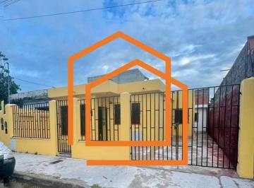 Casa · 80m² · 5 Ambientes · 2 Cocheras · Venta - Casa 2 Dorm. Barrio San José