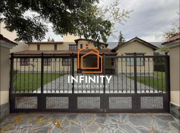 Casa · 2000m² · 7 Ambientes · 2 Cocheras · Casa en Salta