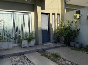 Casa · 83m² · 3 Ambientes · 1 Cochera · Duplex 2 Dorm con Parque y Parrilla - Calle 460 E/ Belgrano y 23, City Bell - La Plata