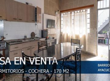 Casa · 160m² · 7 Ambientes · 1 Cochera · Casa de Cuatro Dorm y Cochera en B. R. de La Sexta