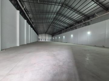 Bodega-Galpón · 2466m² · 1 Ambiente · Alquila Galpón con Oficinas en Ituzaingó