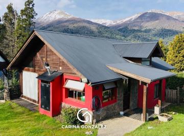 Casa · 100m² · 4 Ambientes · 1 Cochera · Venta Casa de 3 Dormit. Residencial o Inversión Turística, en Villa La Angostura - Neuquén