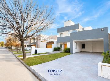 Casa · 175m² · 5 Ambientes · 2 Cocheras · Casa en Venta en Riberas de Manantiales