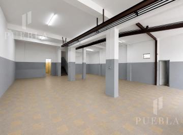 Bodega-Galpón · 1000m² · 1 Cochera · Galpon en Alquiler en San Cristobal