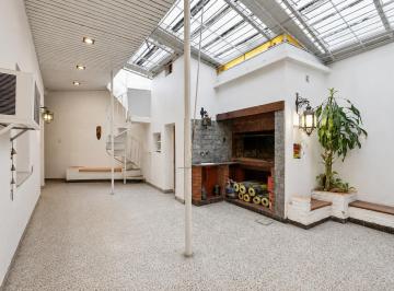 Casa · 123m² · 6 Ambientes · Casa Lote Propio 6 Ambientes en Parque Avellaneda
