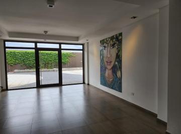 Oficina comercial · 74m² · 1 Cochera · Oficina y Local en Zaduh.