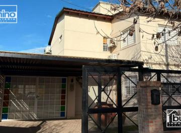 Casa · 221m² · 6 Ambientes · 1 Cochera · Casa Alquiler Temporario 2 Habitaciones con Piscina - Funes