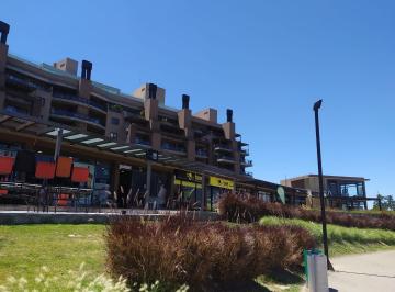 Oficina comercial · 74m² · 1 Cochera · Oficina y Local en Zaduh.